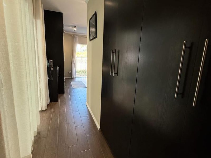 Hochland Park- For Sale- N$3 250 000 - Photo 9