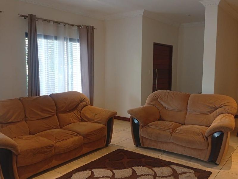 FAMILY HOME FOR RENT IN GLEN EAGLE ESTATE - Photo 7