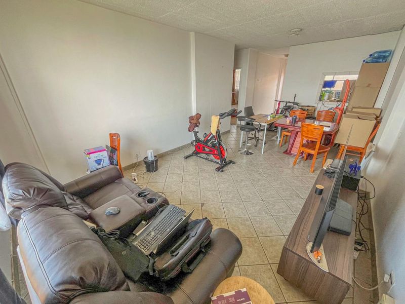 2 Bedroom Apartment / Flat for Sale in La Montagne - Photo 3