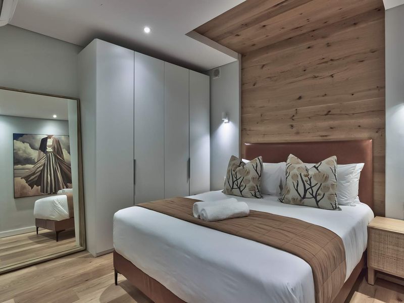 Prime Atlantic Seaboard Apartment with Private Patio & Iconic Views - Photo 6