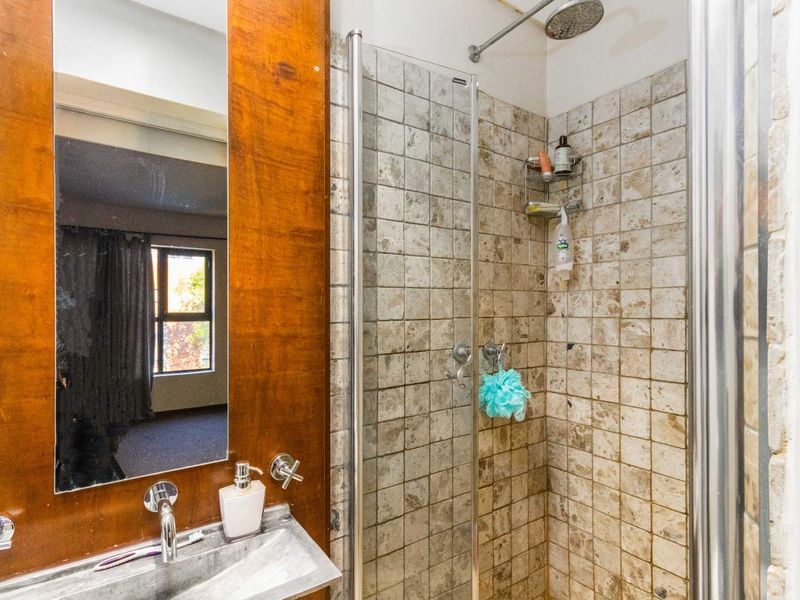 2 BED 2.5 BATH TRIPLEX UNFURNISHED APARTMENT ATHOL FOR SALE - Photo 10