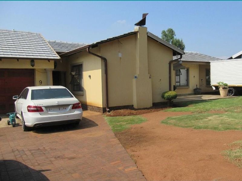 Large family home - Photo 2