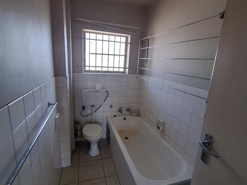 1 Bedroom Apartment - Photo 8