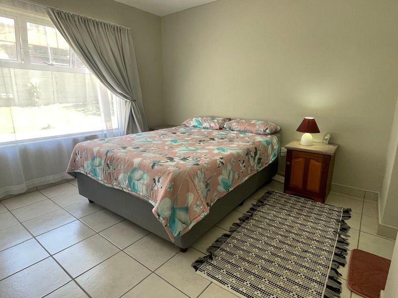 Pet friendly, ground floor apartment - Photo 9