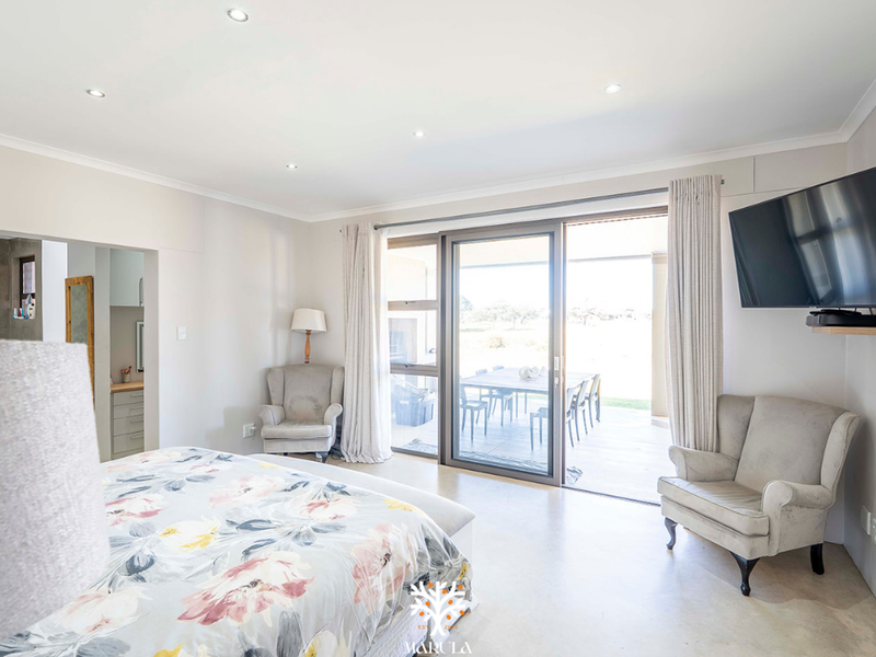 Family Home For Sale | Omeya Golf Estate | N$6 200 000 - Photo 9
