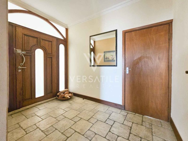 To Let - Beachfront  Flat - Photo 4