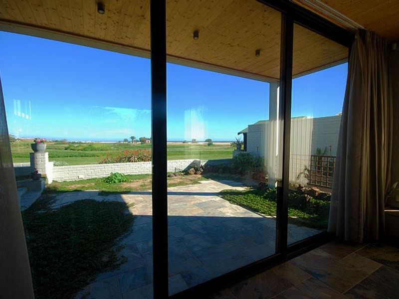 Coastal Gem with Ocean Views - Photo 4