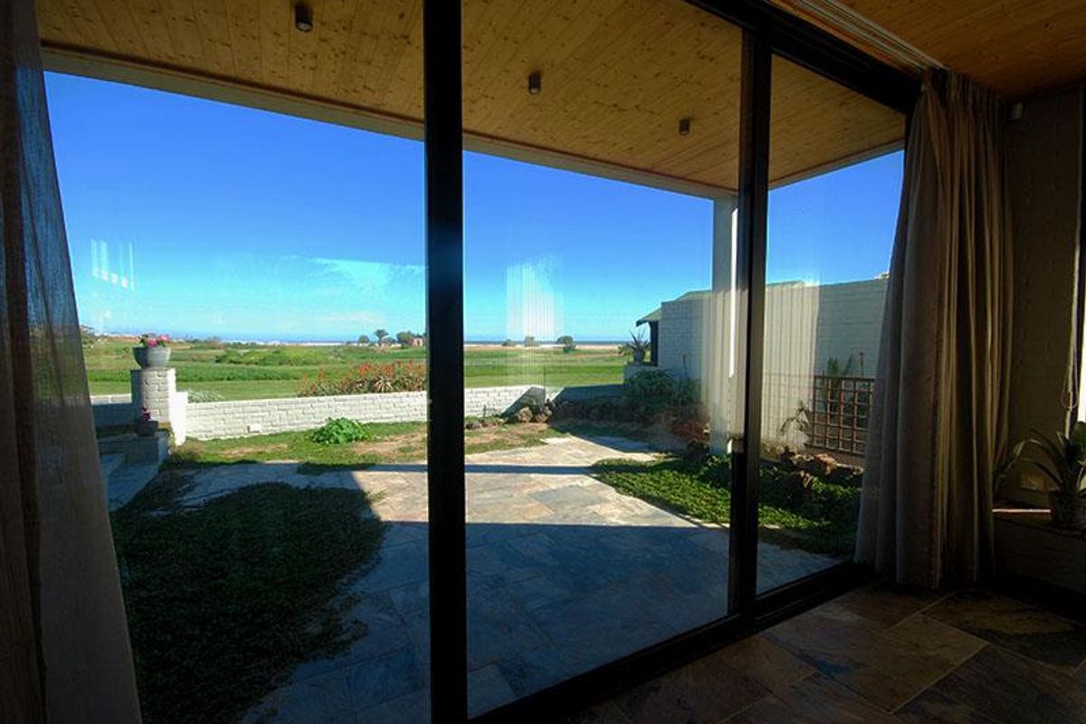 Coastal Gem with Ocean Views - Photo 4