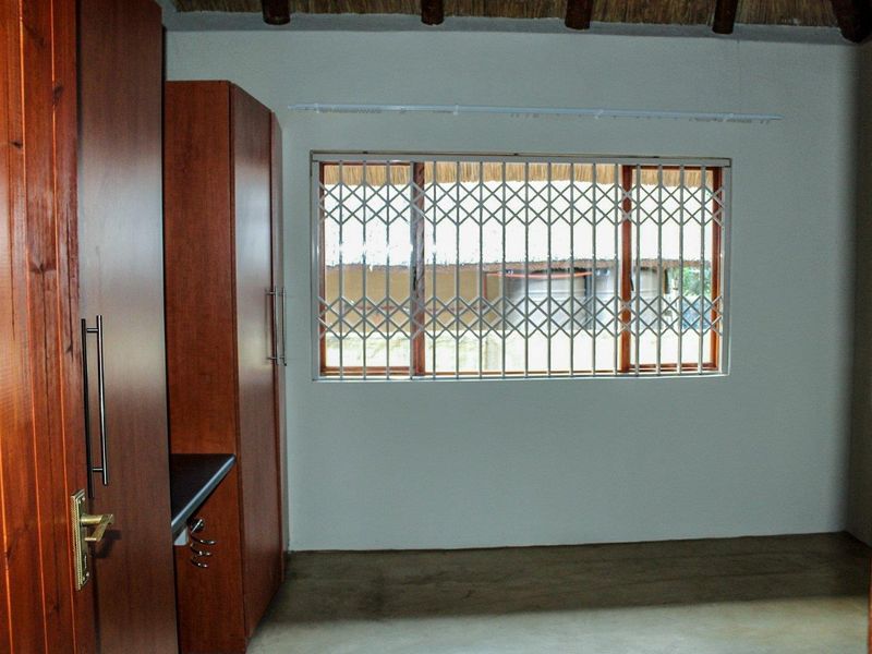 Investment Property in Kampersrus - Photo 8