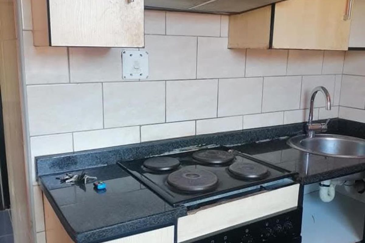 3 bedrooms house to rent in Soshanguve VV - Photo 3