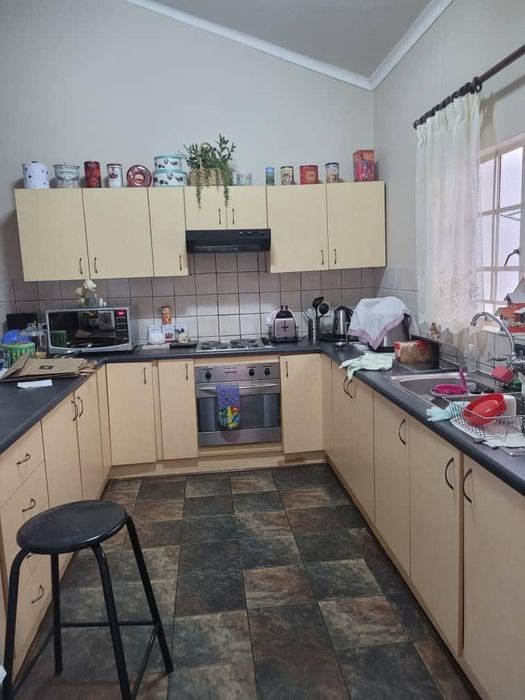 Property #2469075, Townhouse Sold in Kleine Kuppe