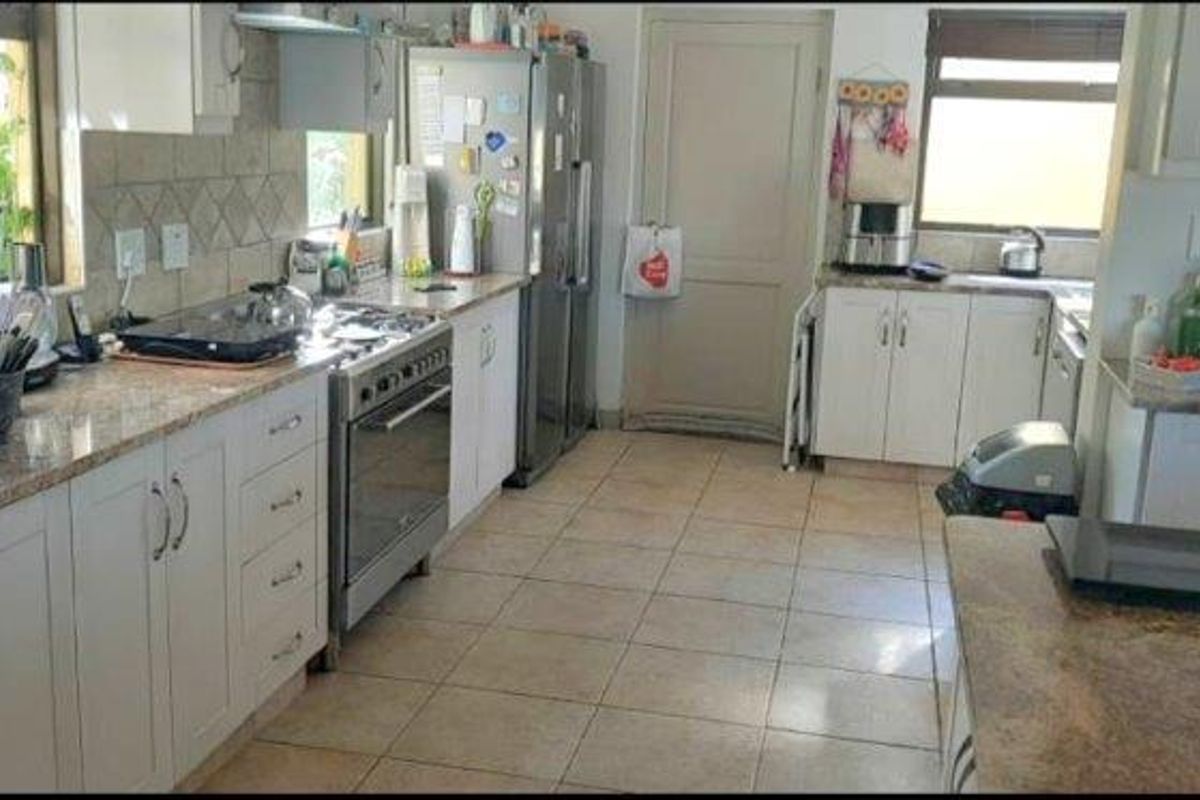 SEA VIEW PROPERTY - Photo 5