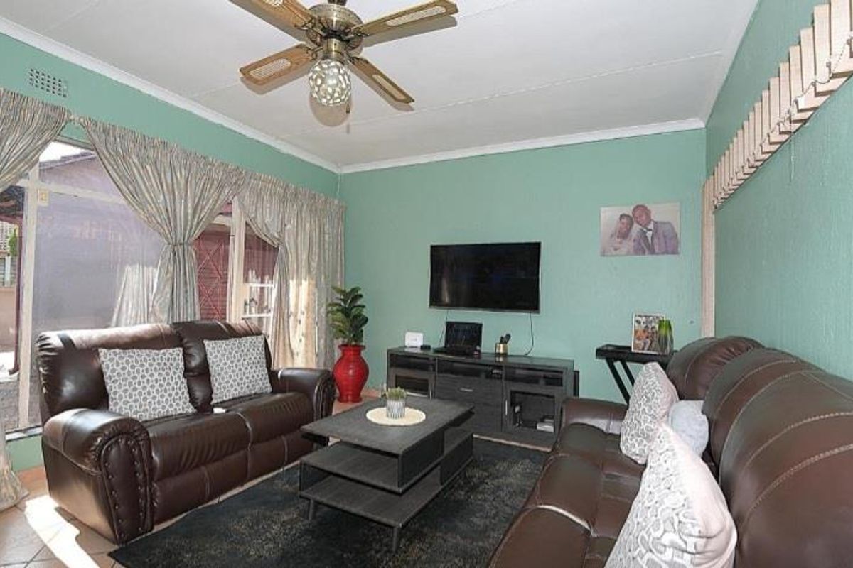 BEAUTIFUL HOME FOR SALE - Photo 5