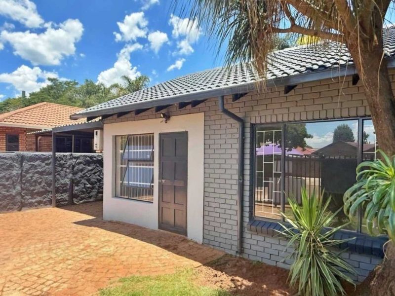 House for sale - Photo 3