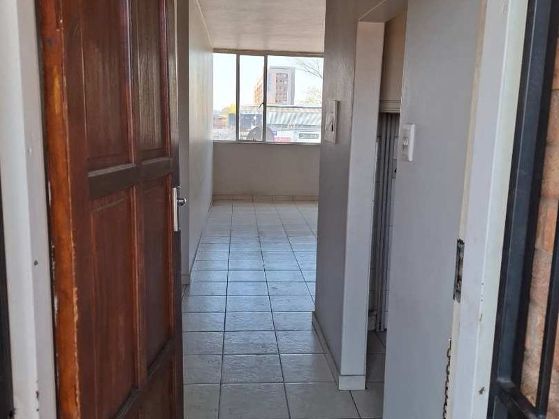 1 Bedroom Apartment - Photo 10