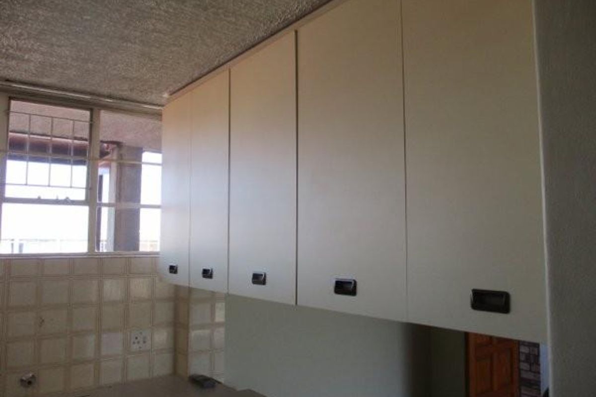 2 BEDROOM FLAT TO RENT IN WONDERBOOM SOUTH - Photo 4