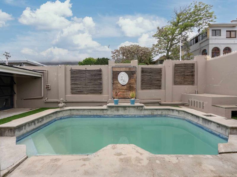 THE ENTERTAINER - Photo 7