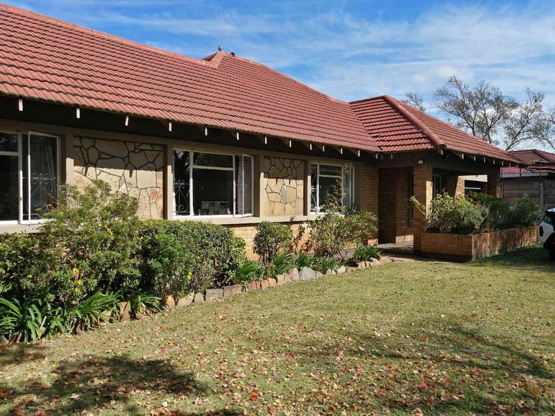 Well priced starter home - Photo 1