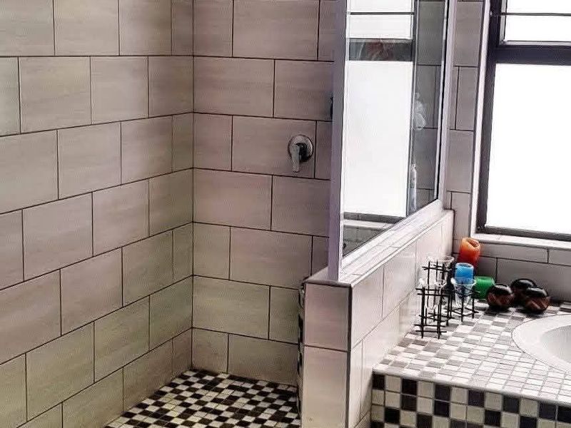 Beautiful free standing house for sale in Walvisbay-Hermes - Photo 9