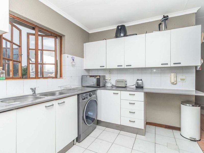 *where luxury and style compliment health and outdoor living* - Photo 8