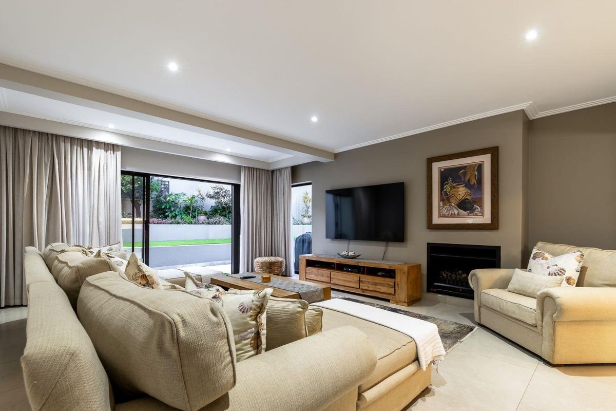 4 Bedroom House for Sale in Dainfern Golf Estate - Photo 2