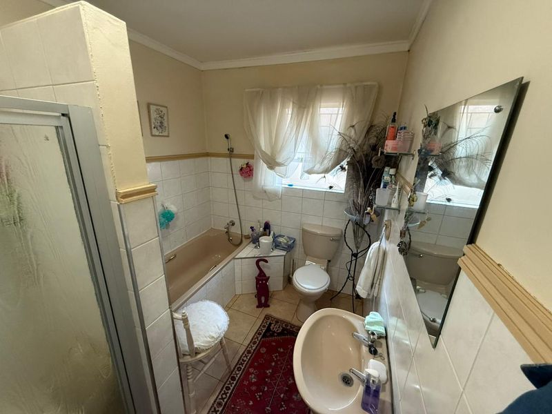 Charming 2-Bedroom Unit For Sale in Secure Retirement Village - Photo 8