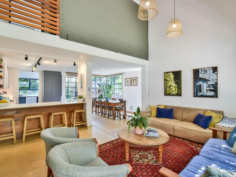 SUPERB AND MUCH LOVED HOME IN OLD FAERIE GLEN - Photo 7