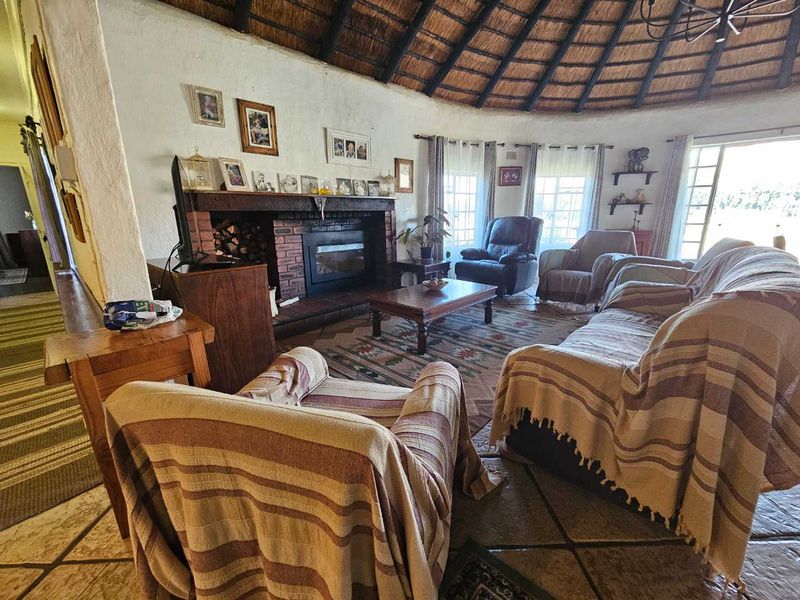 Magnificent 20-Hectare Drakensberg Lifestyle Farm with Panoramic Mountain Views, Kamberg - Photo 10
