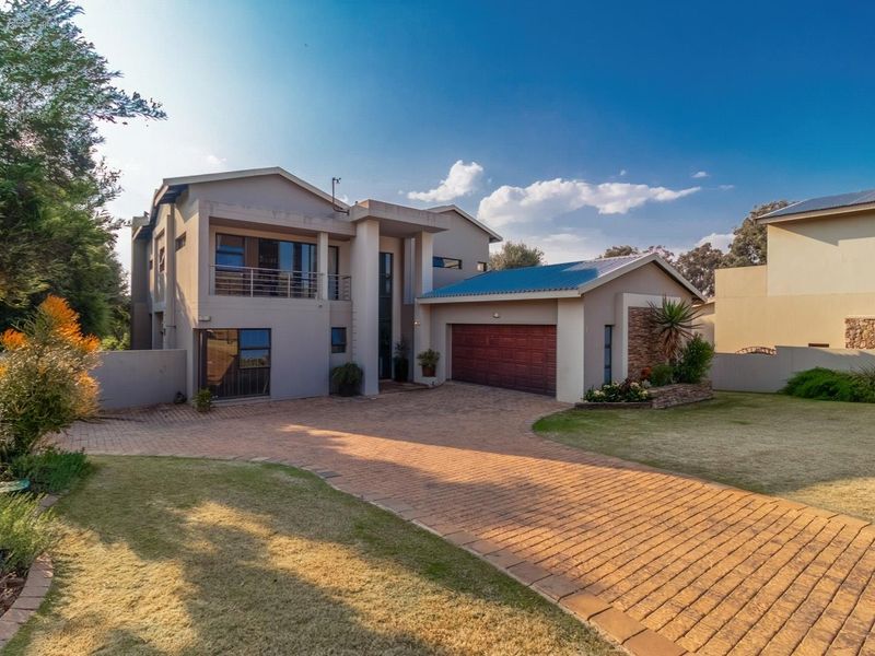 Luxury Meets Comfort: Stunning Estate in Eye of Africa!" - Photo 10