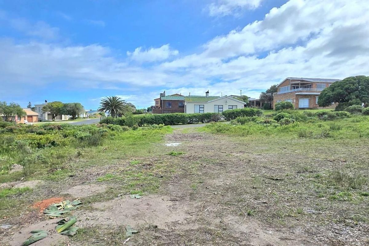 Coastal Gem with Sea &amp; Mountain Views: Your Franskraal Building Opportunity - Photo 5