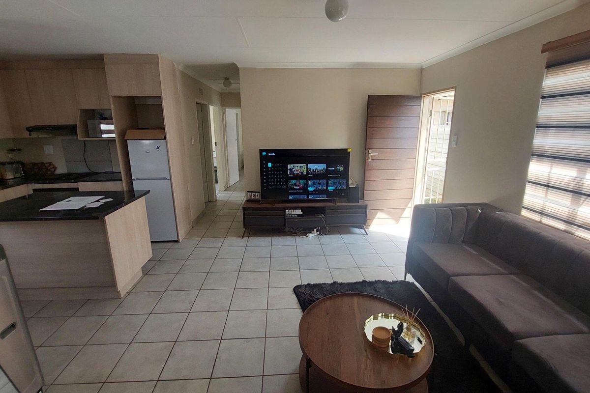 Sky City Living: 3-Bedroom Home with Modern Touches! - Photo 5