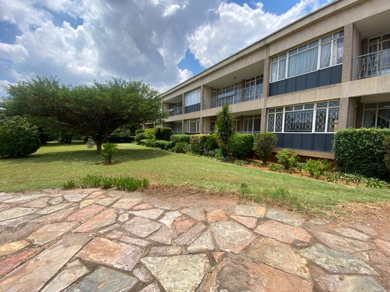 Ideal Family Apartment for Rent - Photo 2