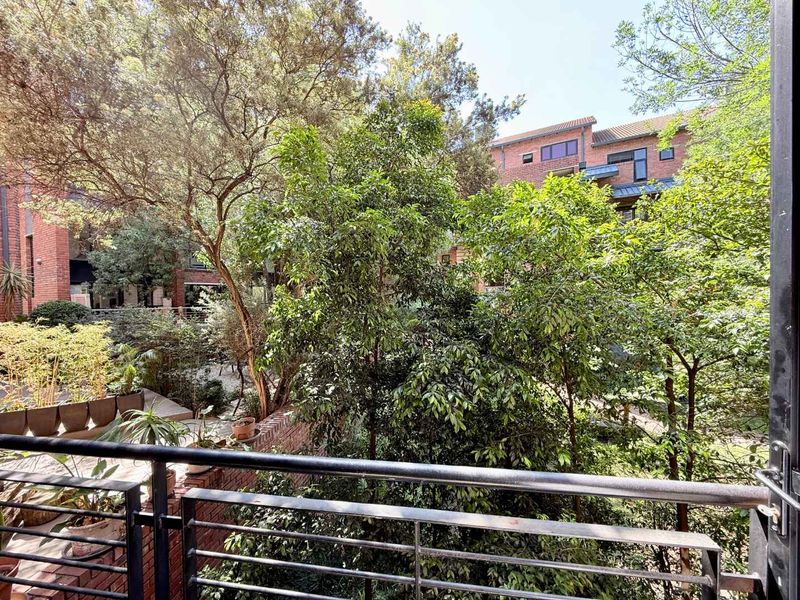 Modern 2-Bedroom Apartment in Atholl - Photo 10