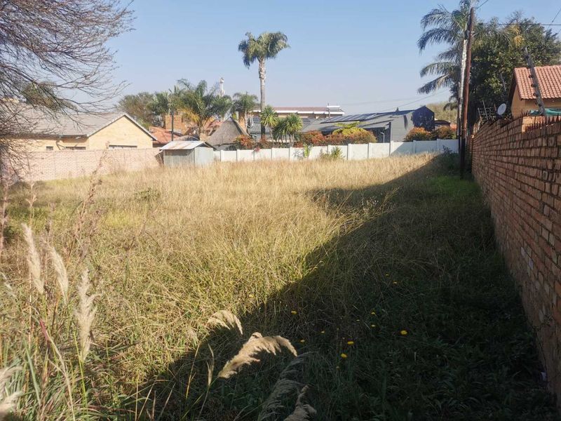 Stand in Erasmuskloof - Rezoned for two residential homes - Photo 7