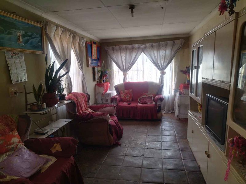 2 bedrooms house for sale in Soshanguve TT - Photo 6