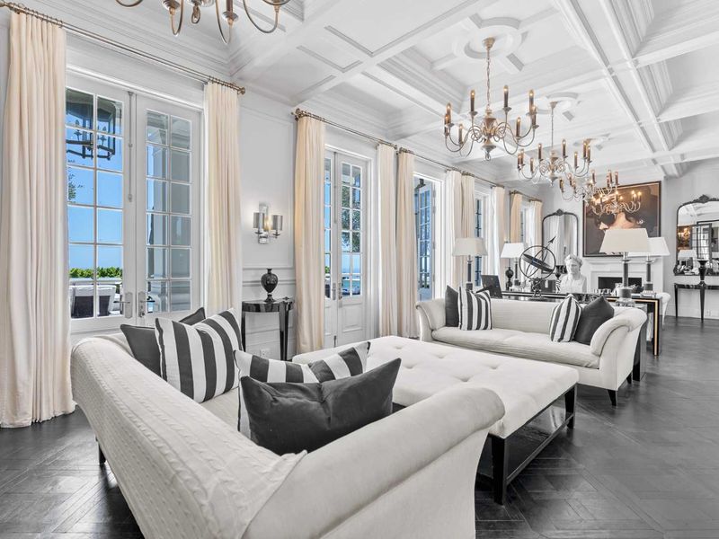 Elegant Masterpiece Set on Slopes of Lion's Head - Photo 7