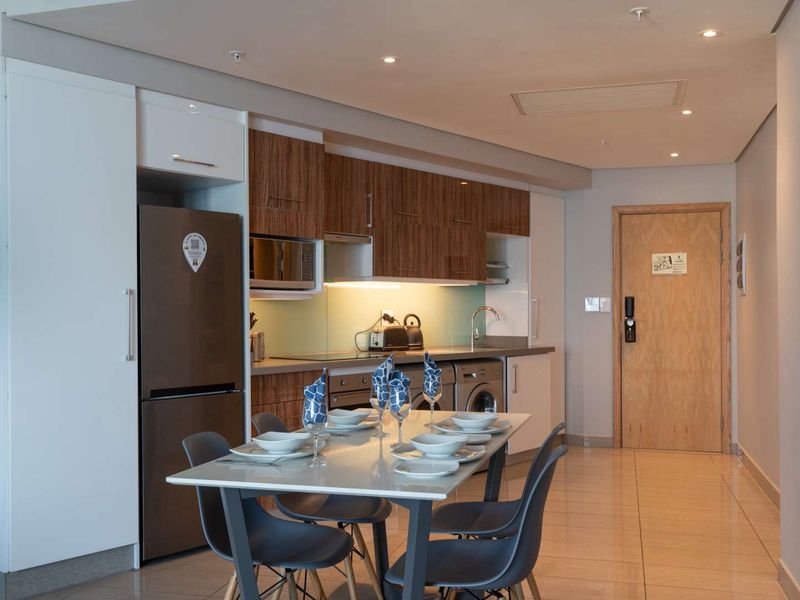 Where skyline views, modern luxury, and amenities seamlessly merge. - Photo 3