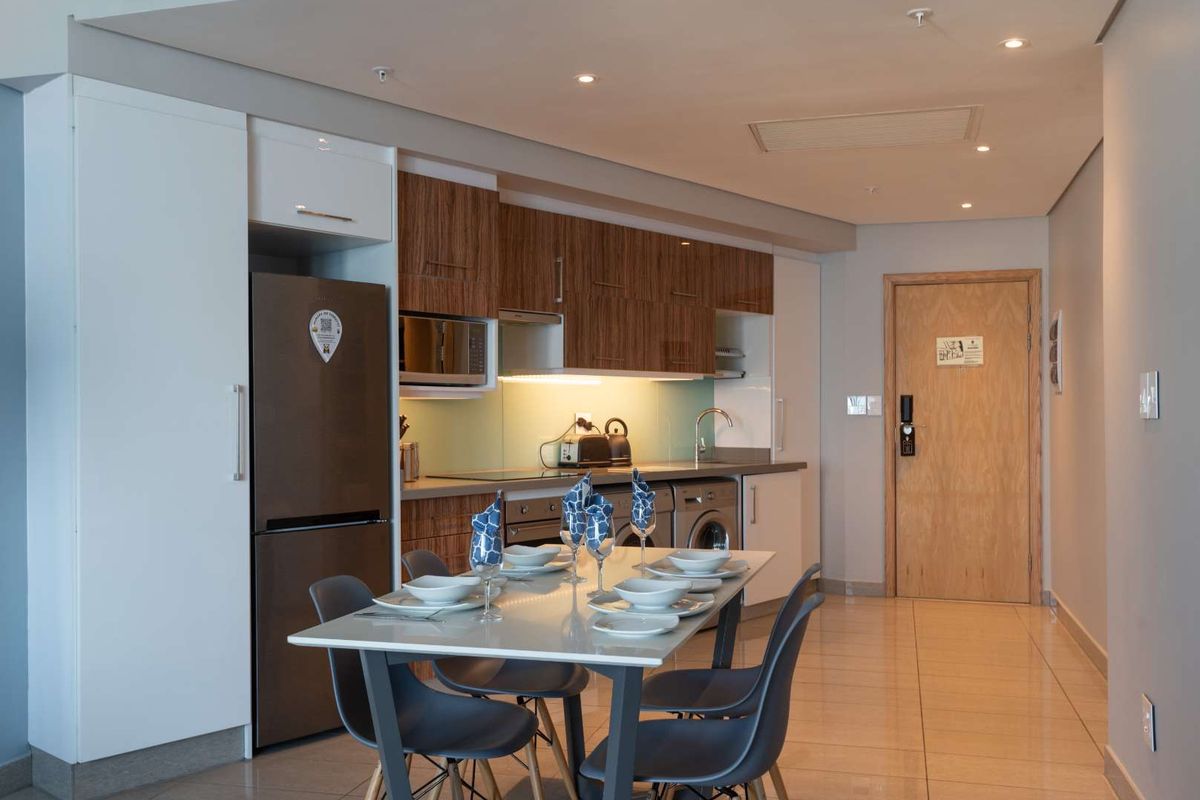 Where skyline views, modern luxury, and amenities seamlessly merge. - Photo 3