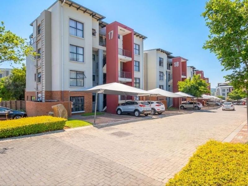 Modern 2 bedroom and 2 Baths apartment for Sale - Photo 2
