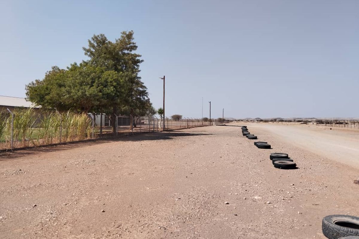 PERFECTLY LOCATED INDUSTRIAL ERF FOR SALE IN MARIENTAL – 2 OPTIONS!! - Photo 4