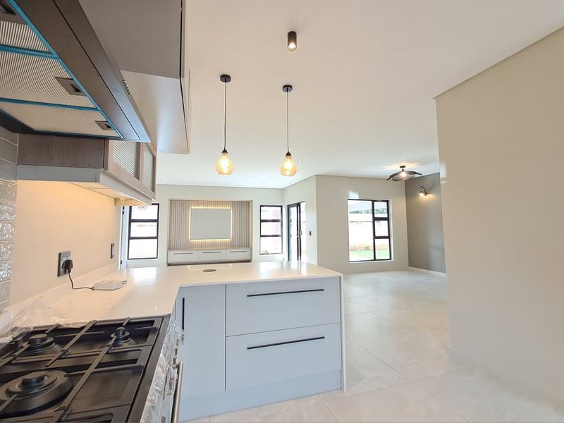 3 Bedroom Cluster in Brackenhurst NEW DEVELOPMENT - Photo 10