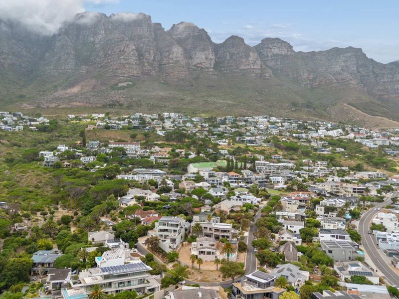 Exclusive Camps Bay Property for Sale - Photo 1