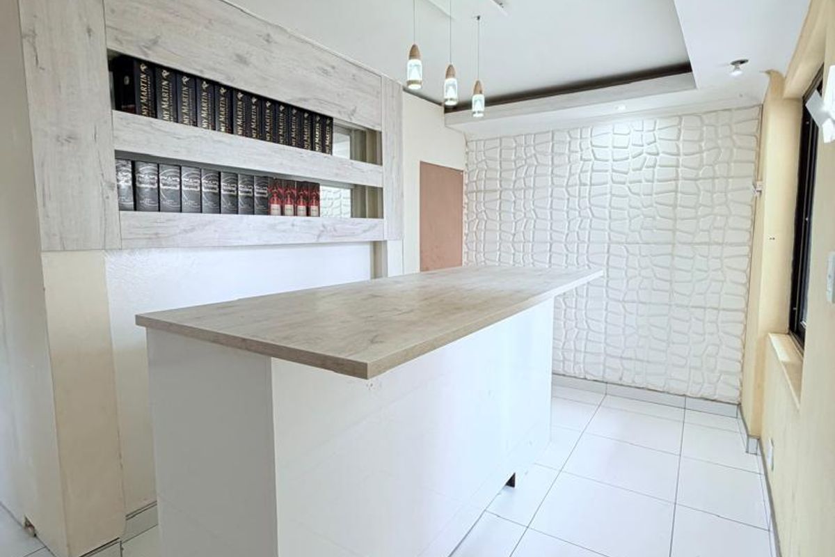 🏡✨ FOR SALE | Stunning Family Home in Hochland Park (Tauben Glen) ✨🏡 - Photo 2