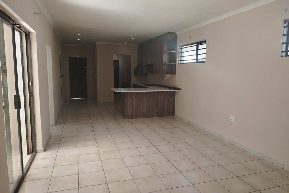 A MODERN TOWNHOUSE - Photo 4