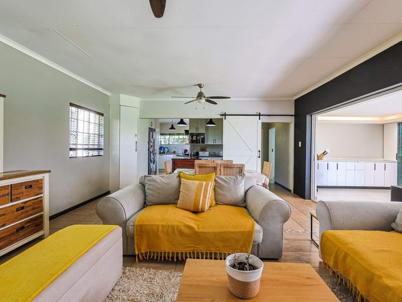 Exclusive Charming Family Home with Spacious Living and Entertainment Areas in Die Wilgers - Photo 8