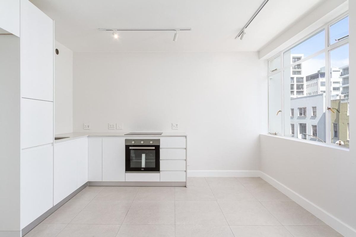 Final Opportunity: Studio in Airbnb-Friendly CBD Block - Photo 3