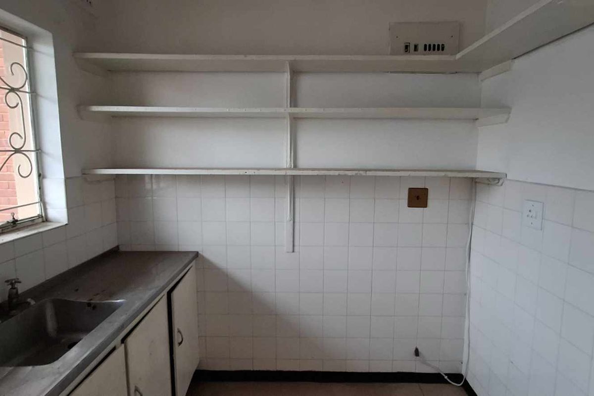 Secure, Convenient Office Space Ready for Your Business - Photo 5