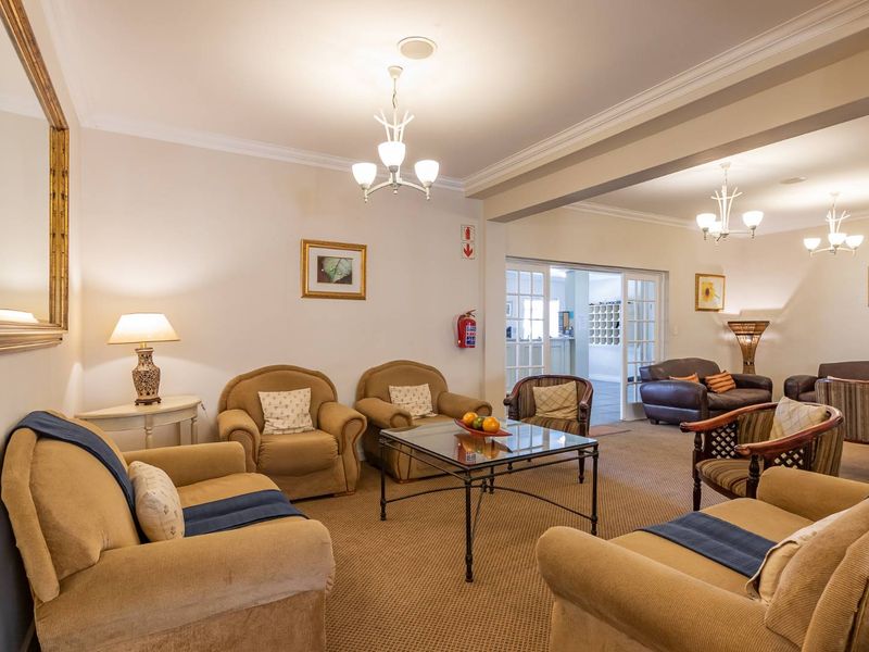 Coastal Living - Retirement Apartment - Photo 10