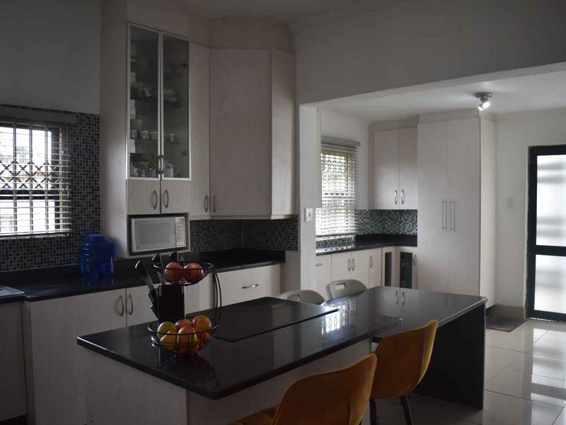 When Convienience is key! - Photo 10