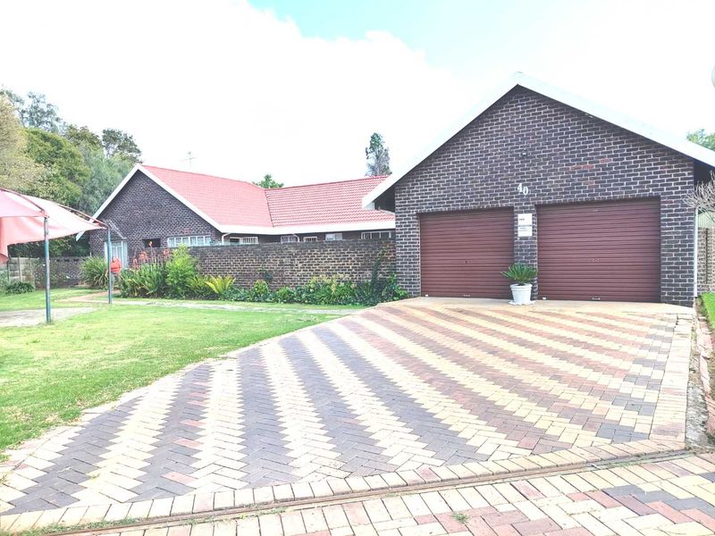 FAMILY HOME FOR SALE IN SHARON PARK ESTATE - Photo 8